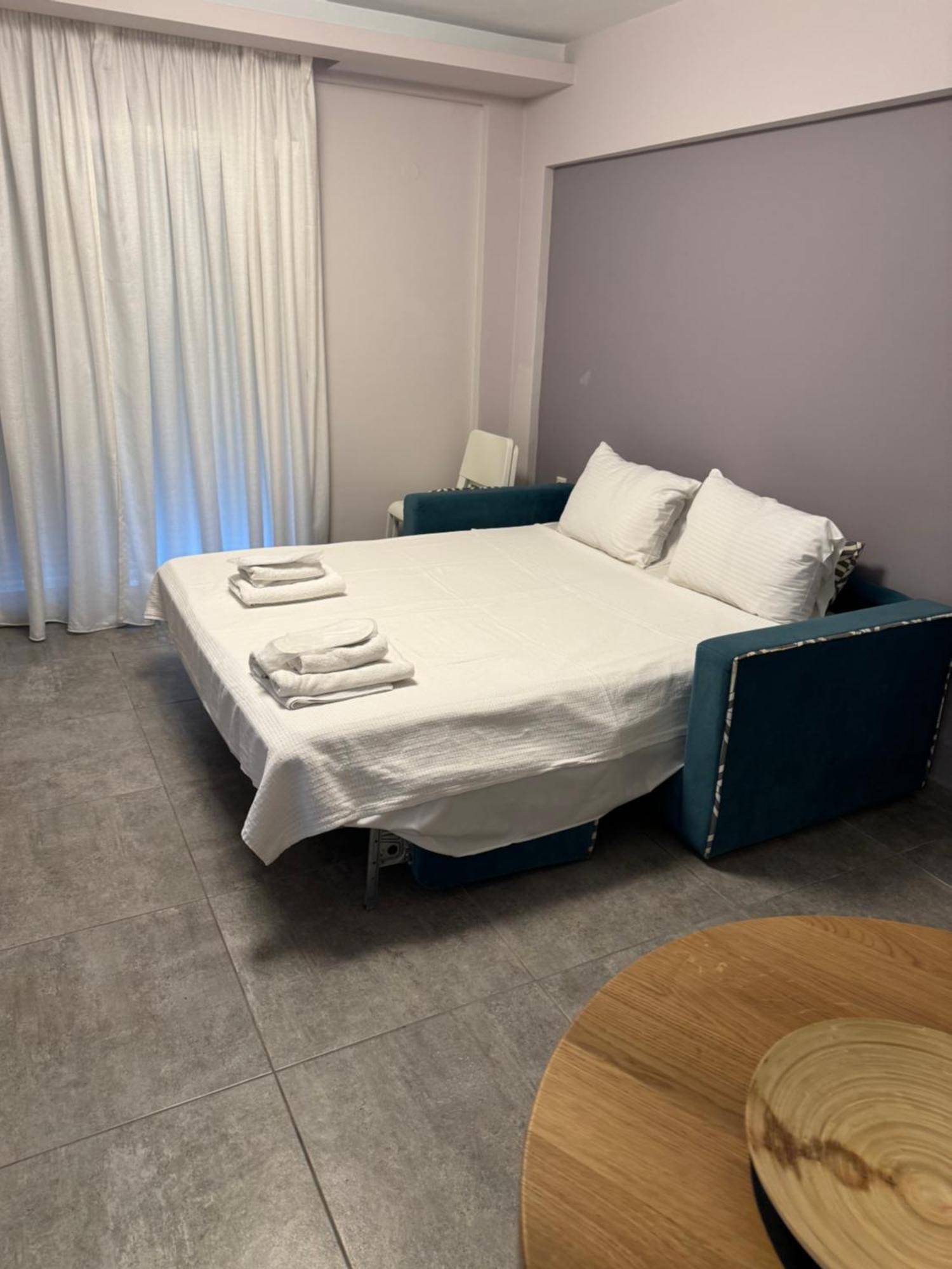 Isalos Suites Неа-Перамос Экстерьер фото